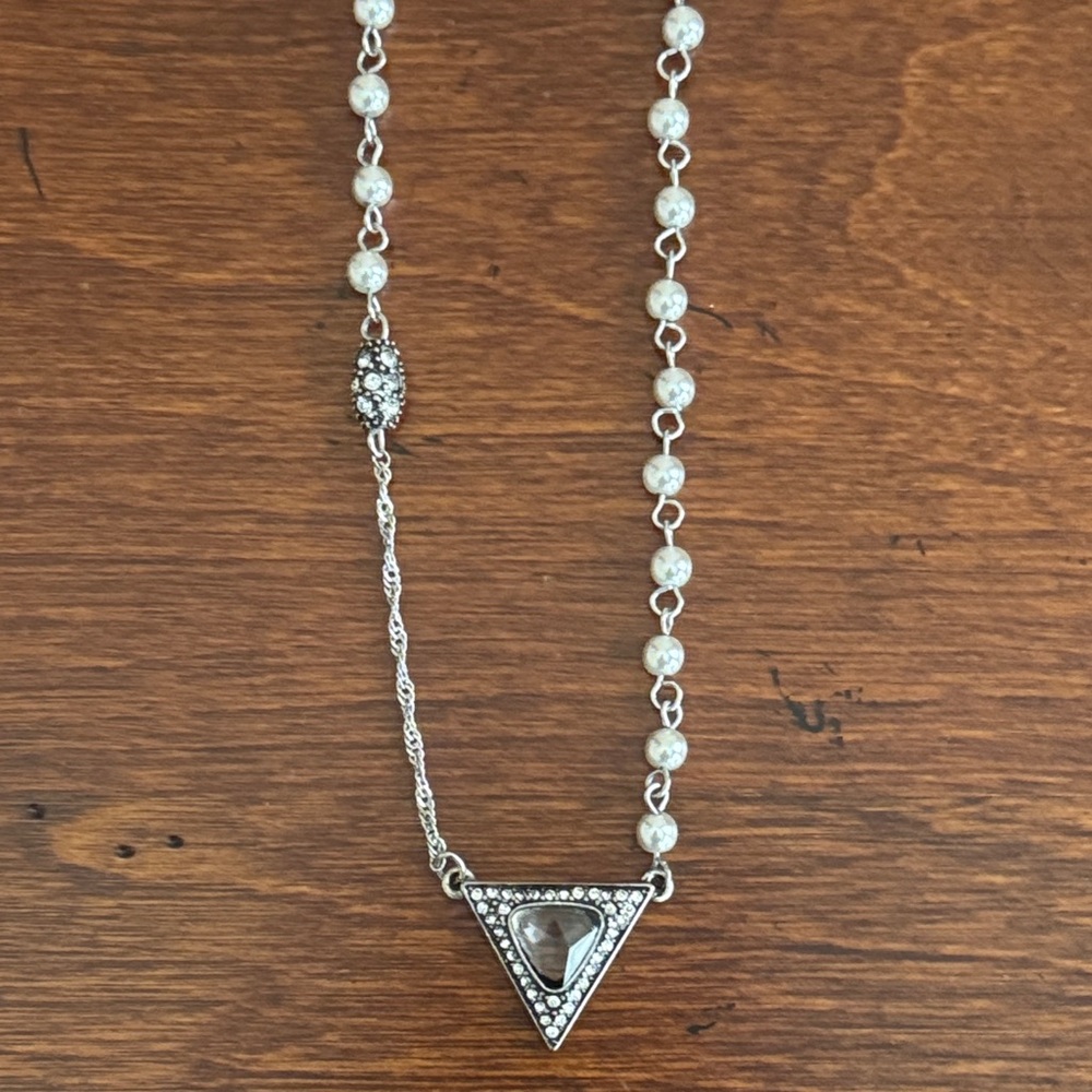 Banana Republic Women's Silver Fashion Jewelry Necklace 16 Inches EUC